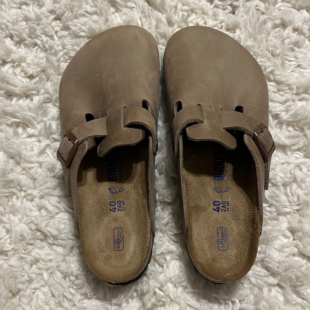 Never worn Boston leather taupe Birkenstocks
